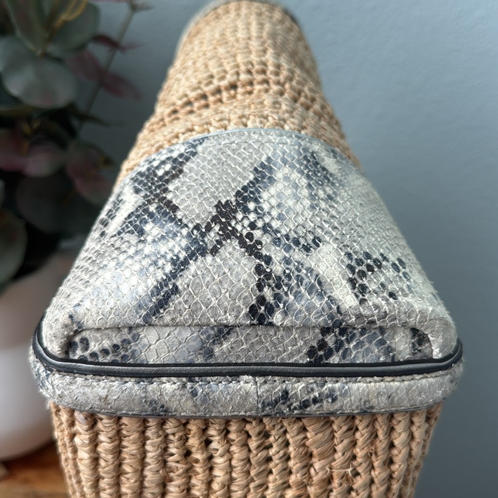 Coach Straw Tote - Picture 7 of 9